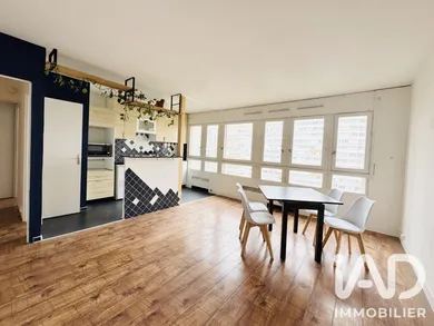 Apartment in Paris (75013)