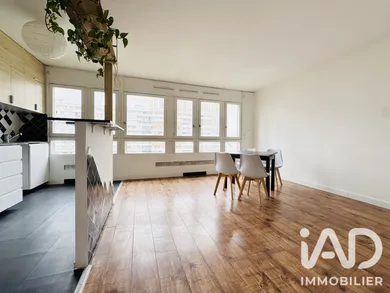 Apartment in Paris (75013)