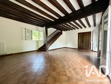 Maison traditionnelle à Oinville-sur-Montcient (78250)