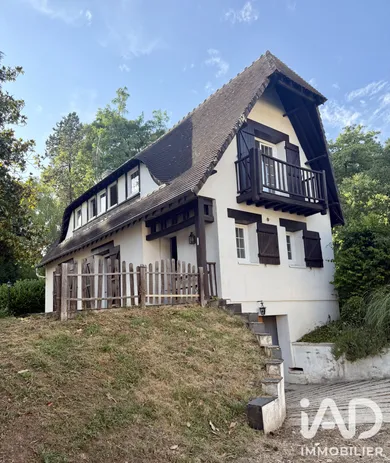 Maison traditionnelle à Oinville-sur-Montcient (78250)