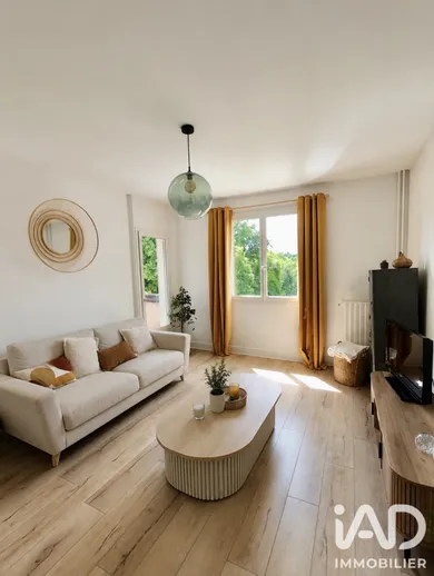 Apartment in Brunoy (91800)