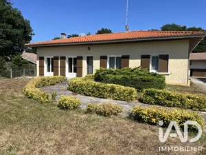 House in Salles (33770)