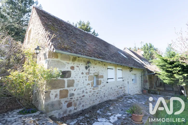 Maison 7 pièces 224 m² · à Meillers · 224 m² · 219 000 €