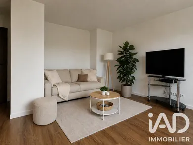 Apartment in Noisy-le-Grand (93160)
