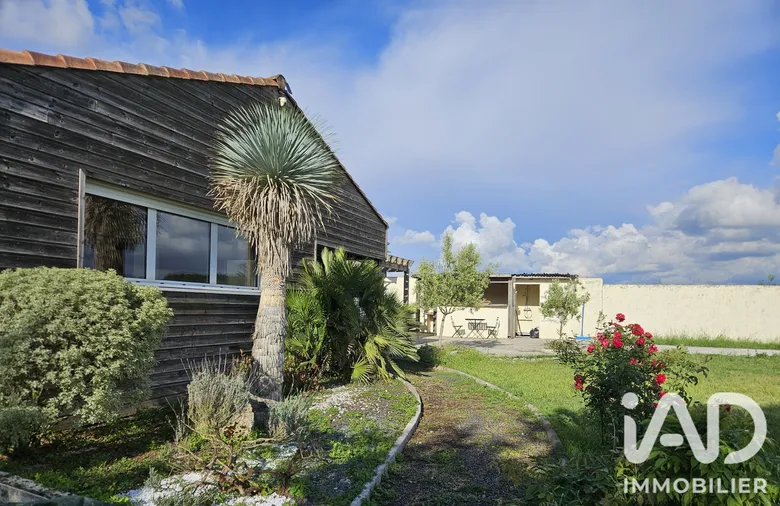 Maison 10 pièces 200 m² · à Magné · 200 m² · 299 900 €
