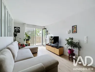 Apartment in Nanterre (92000)