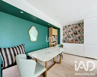 Apartment in Nanterre (92000)