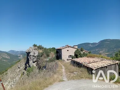 Maison de campagne à Rioms (26170)