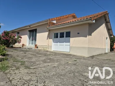 Maison à Charroux (86250)