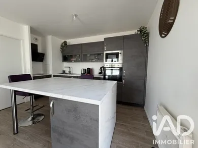 Appartement à Roissy-en-Brie (77680)