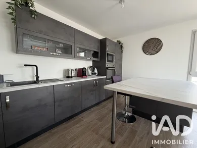Appartement à Roissy-en-Brie (77680)