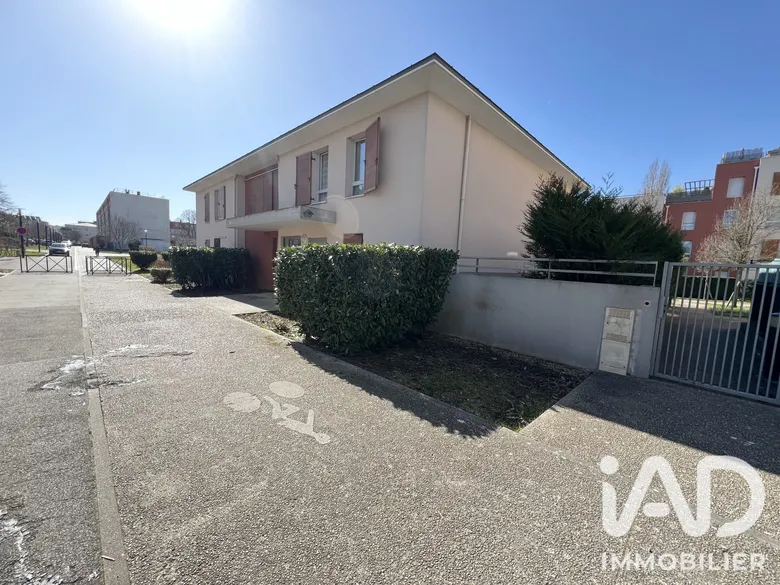 Appartement 4 pièces 78 m² · à Trappes · 77,6 m² · 195 000 €