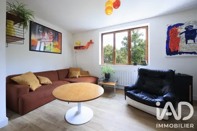 Apartment in Saint-Genis-les-Ollières (69290)
