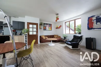 Apartment in Saint-Genis-les-Ollières (69290)