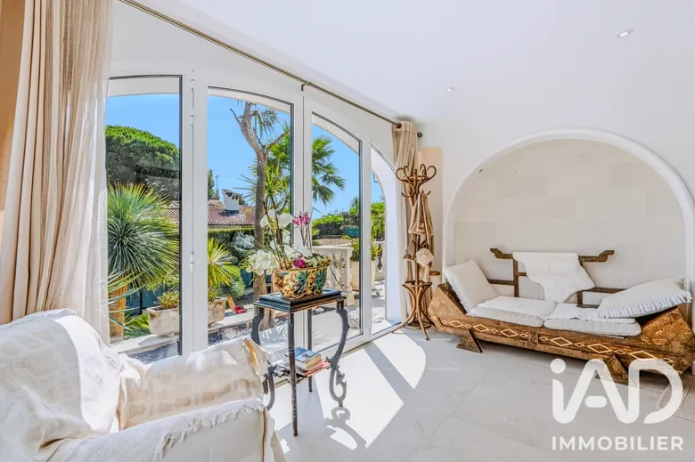 Maison 7 pièces 326 m² · à Mandelieu-la-Napoule · 326,3 m² · 1 950 000 €