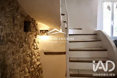 Maison de village à Camps-la-Source (83170)