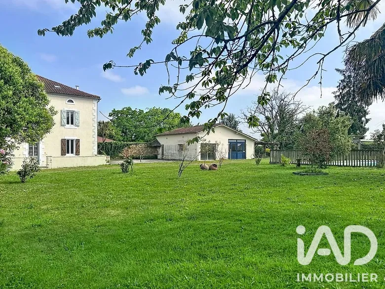 Maison 7 pièces 203 m² · à Aubagnan · 203 m² · 284 000 €