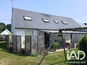 House in Sainte-Hélène (56700)