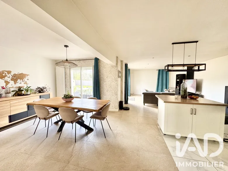 Maison 5 pièces 107 m² · à Combs-la-Ville · 107 m² · 389 000 €