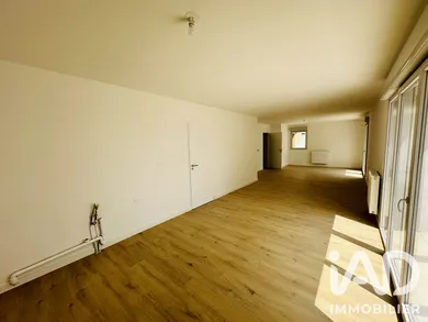 Apartment in La Rochelle (17000)