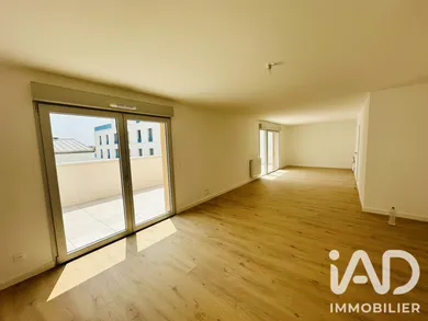 Apartment in La Rochelle (17000)