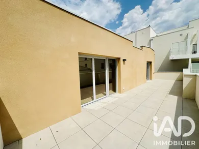 Apartment in La Rochelle (17000)