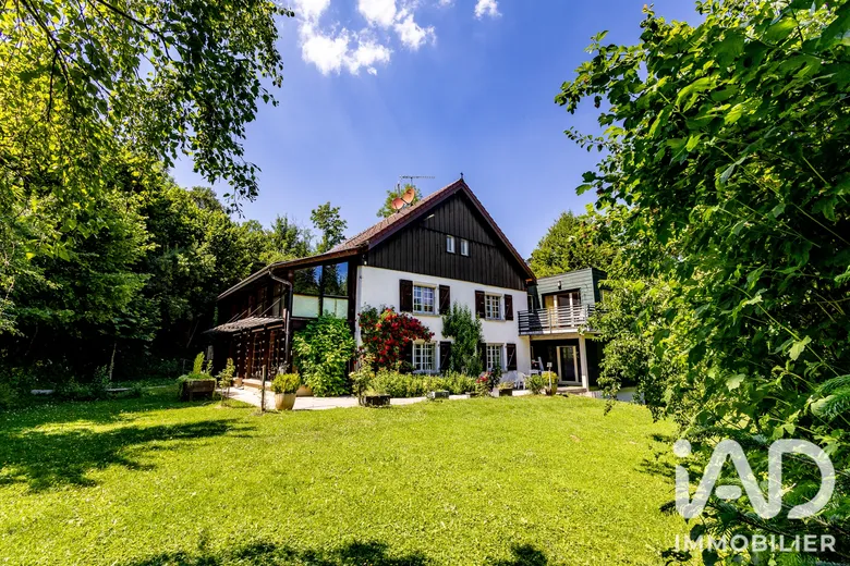 Immeuble 805 m² · à Le Russey · 805 m² · 1 359 000 €