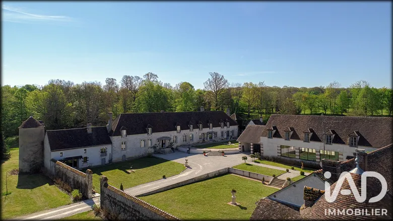 Maison 26 pièces 500 m² · à Gy-les-Nonains · 500 m² · 1 400 000 €