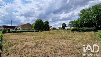 Terrain à ville sur yron (54800)