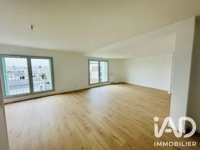 Apartment in La Rochelle (17000)