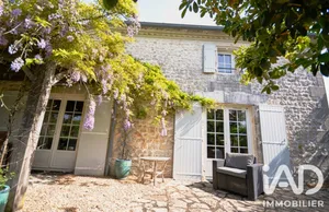 Maison à Varzay (17460)