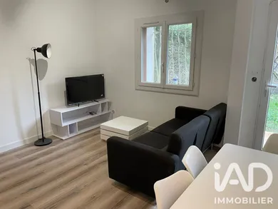 Apartment in Bagnols-sur-Cèze (30200)