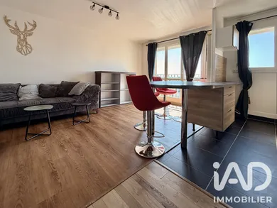 Appartement à Saint-Julien-les-Villas (10800)