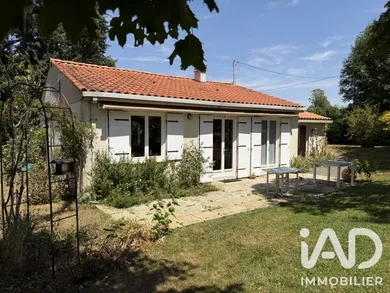 Pavillon à Verruyes (79310)