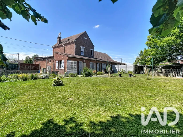 Maison 8 pièces 161 m² · à Neuve-Chapelle · 160,6 m² · 255 000 €