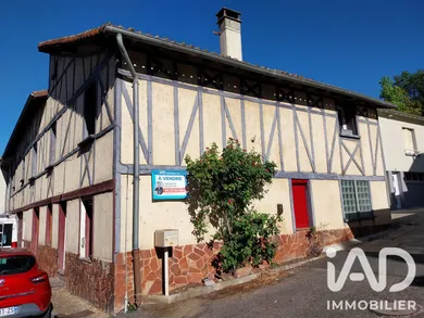 Townhouse in Saint-Victurnien (87420)