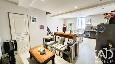 Townhouse in Villieu-Loyes-Mollon (01800)