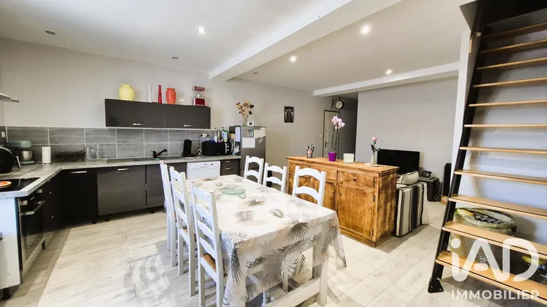 Maison 7 pièces 145 m² · à Villieu-Loyes-Mollon · 145 m² · 240 000 €