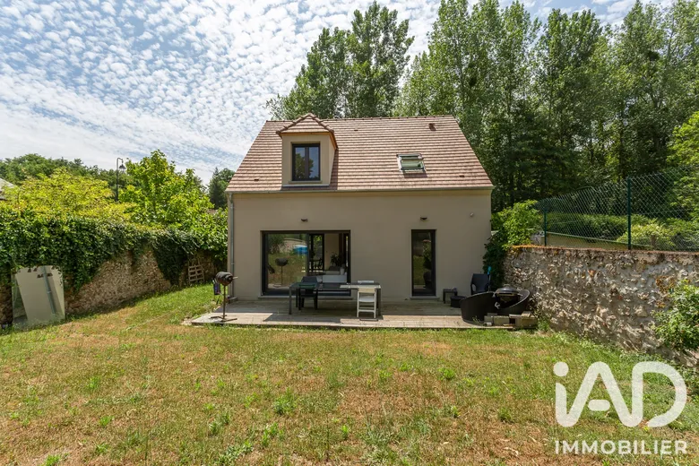 Maison 4 pièces 99 m² · à Le Val-Saint-Germain · 99 m² · 329 000 €