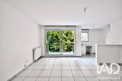Apartment in Francheville (69340)