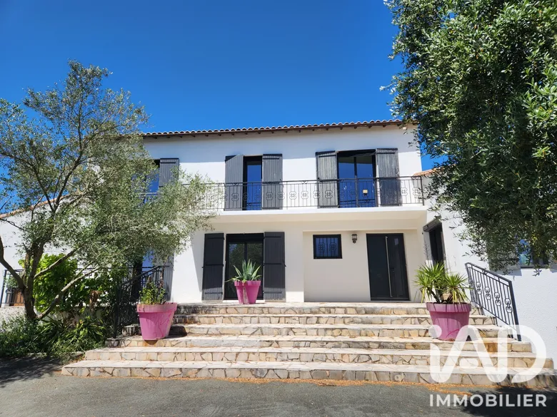 Maison 6 pièces 182 m² · à Saint-Sulpice-de-Royan · 182 m² · 490 000 €