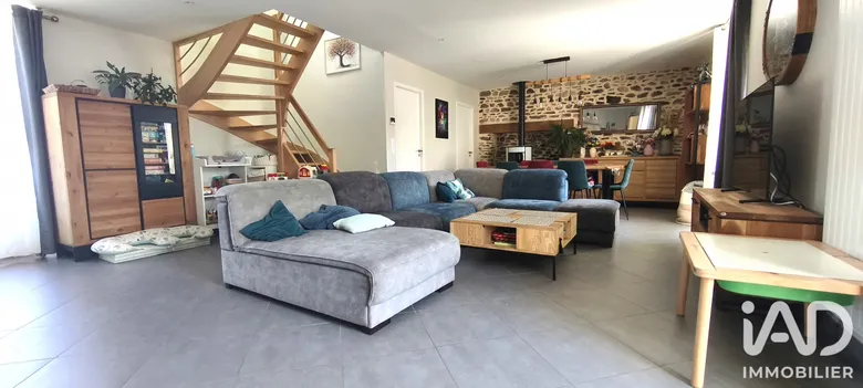 Maison 5 pièces 134 m² · à Livré-sur-Changeon · 134 m² · 244 500 €