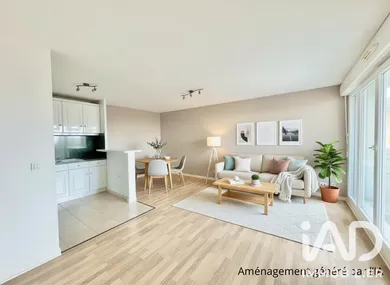 Apartment in Combs-la-Ville (77380)