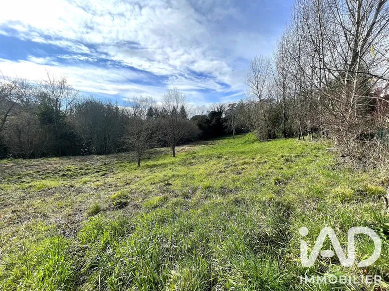 Terrain à bâtir à Artigues-près-Bordeaux (33370) · 295 000 €