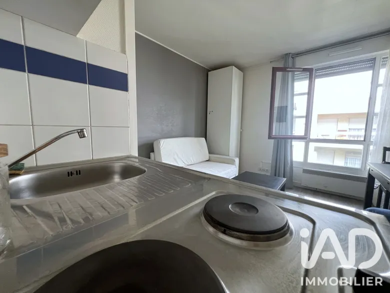 Appartement 1 pièce 16 m² · à Issy-les-Moulineaux · 16,1 m² · 140 000 €