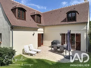 House in Villette (78930)