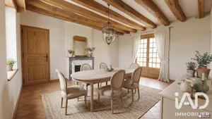 Maison de village à Saint-Antoine-du-Rocher (37360)