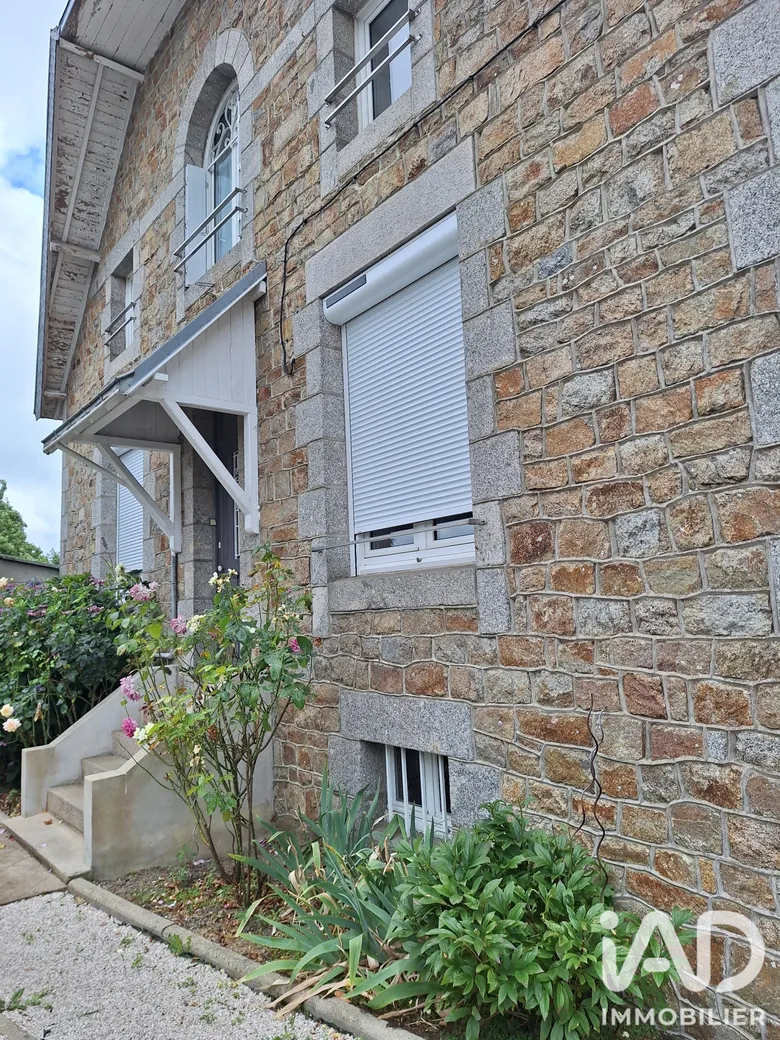 Maison 8 pièces 156 m² · à Ploumagoar · 156 m² · 285 000 €