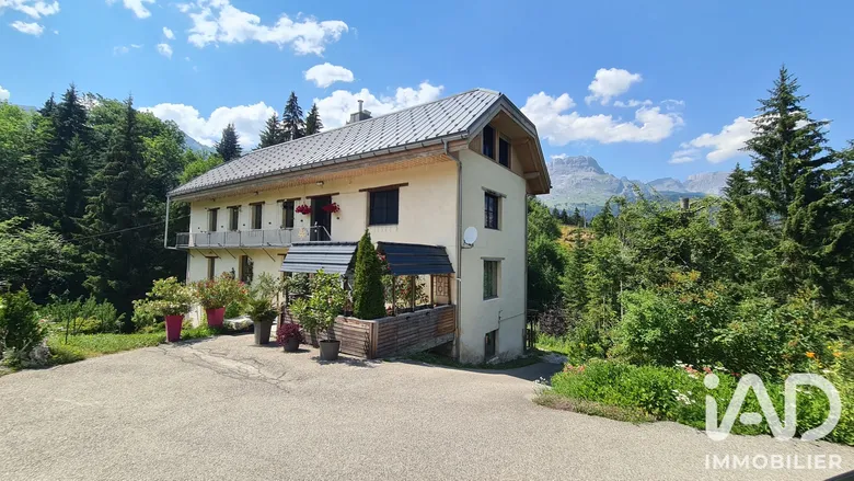 Maison 9 pièces 460 m² · à Sallanches · 460 m² · 1 290 000 €