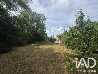 Terrain à bâtir à Villeneuve-la-Guyard (89340)